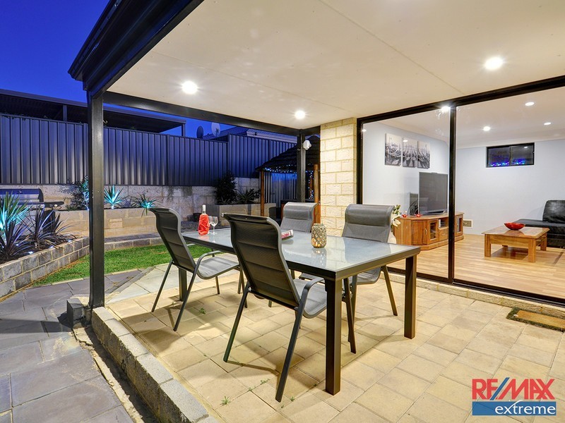 26 Strathmerton Road, Banksia Grove WA 6031