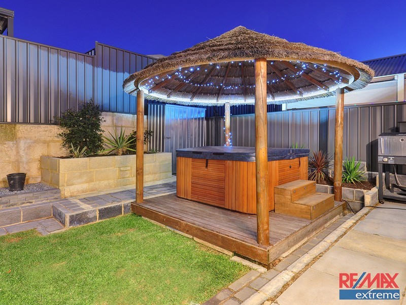 26 Strathmerton Road, Banksia Grove WA 6031