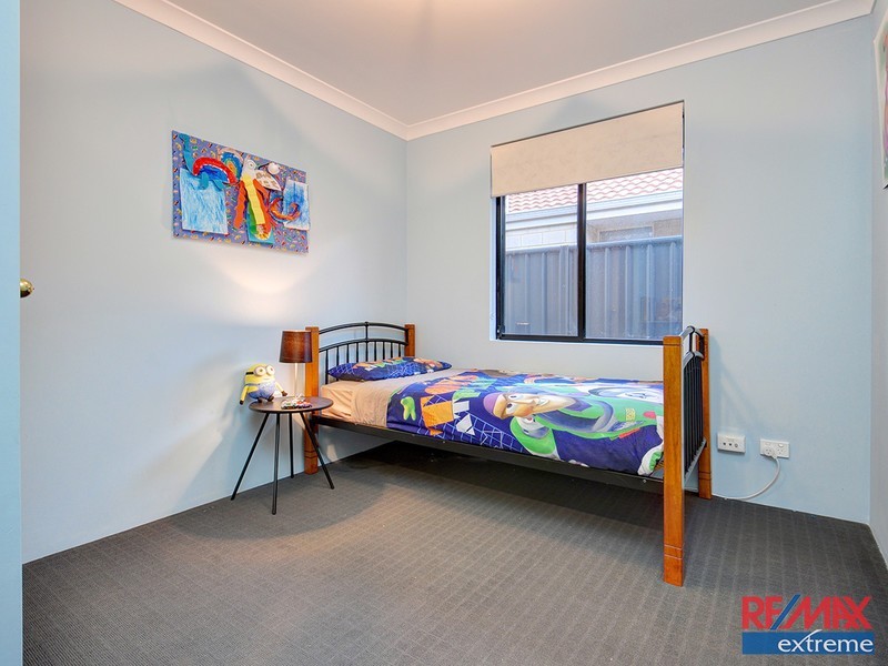 26 Strathmerton Road, Banksia Grove WA 6031