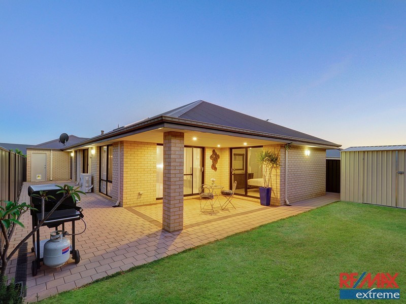 21 Parkinson Road, Banksia Grove WA 6031
