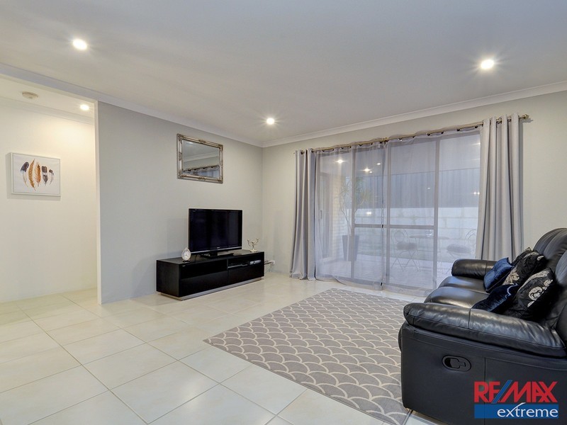 21 Parkinson Road, Banksia Grove WA 6031