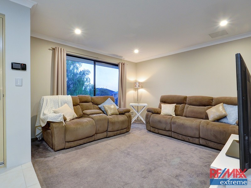 21 Parkinson Road, Banksia Grove WA 6031