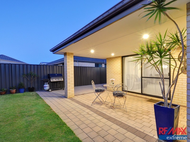 21 Parkinson Road, Banksia Grove WA 6031