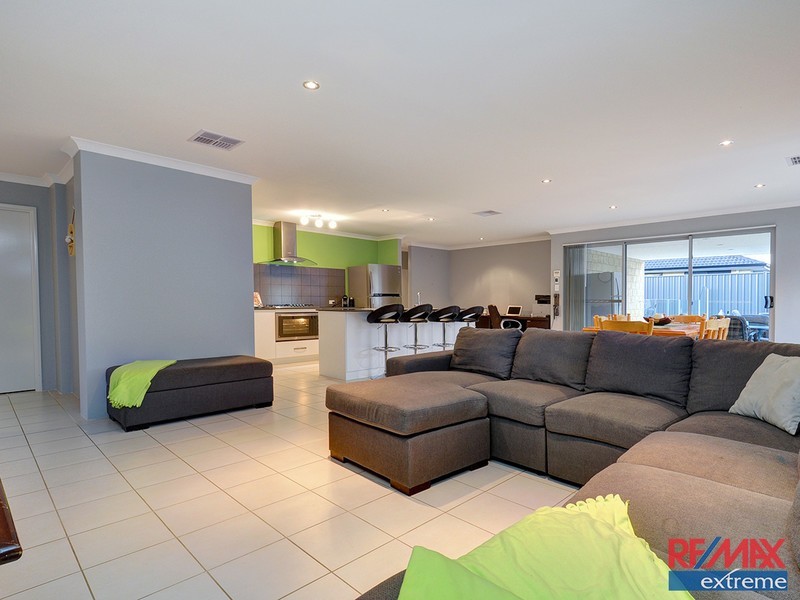 52 Glasshouse Drive, Banksia Grove WA 6031