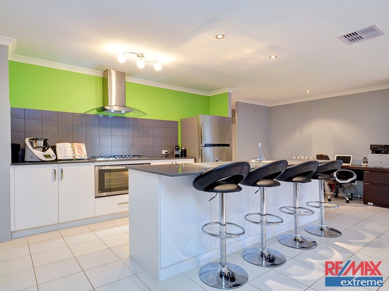 52 Glasshouse Drive, Banksia Grove WA 6031