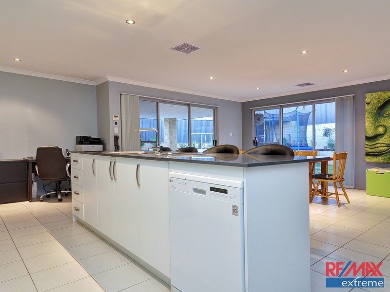52 Glasshouse Drive, Banksia Grove WA 6031