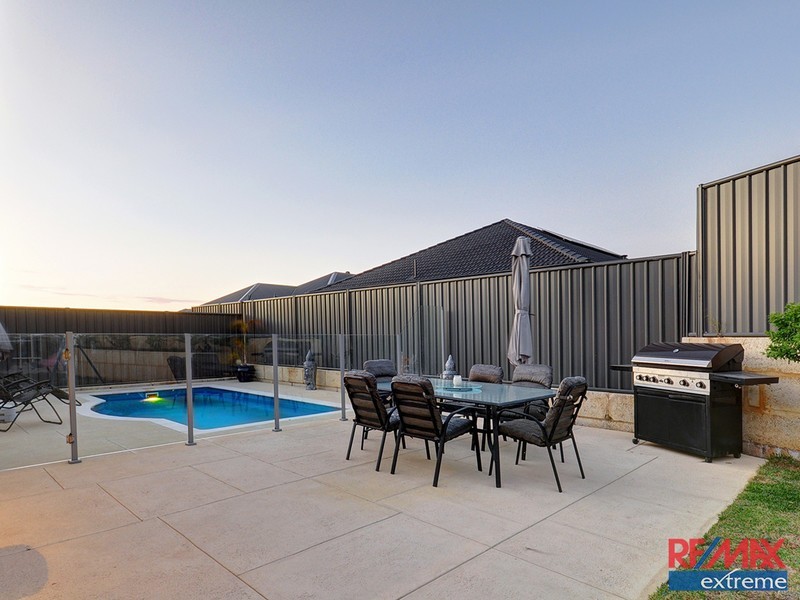 52 Glasshouse Drive, Banksia Grove WA 6031