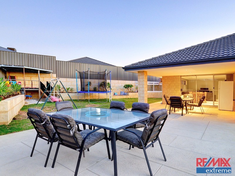 52 Glasshouse Drive, Banksia Grove WA 6031