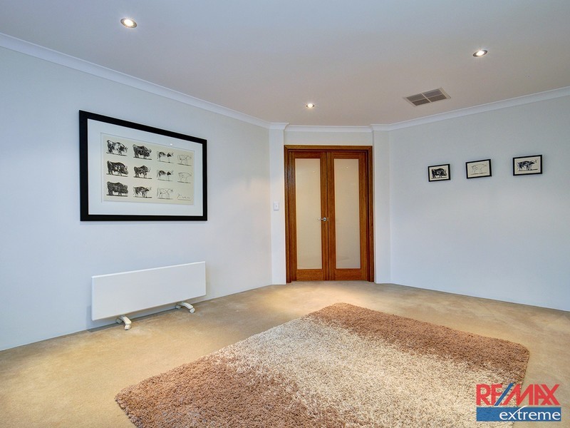 40 Wyatt Road, Hocking WA 6065