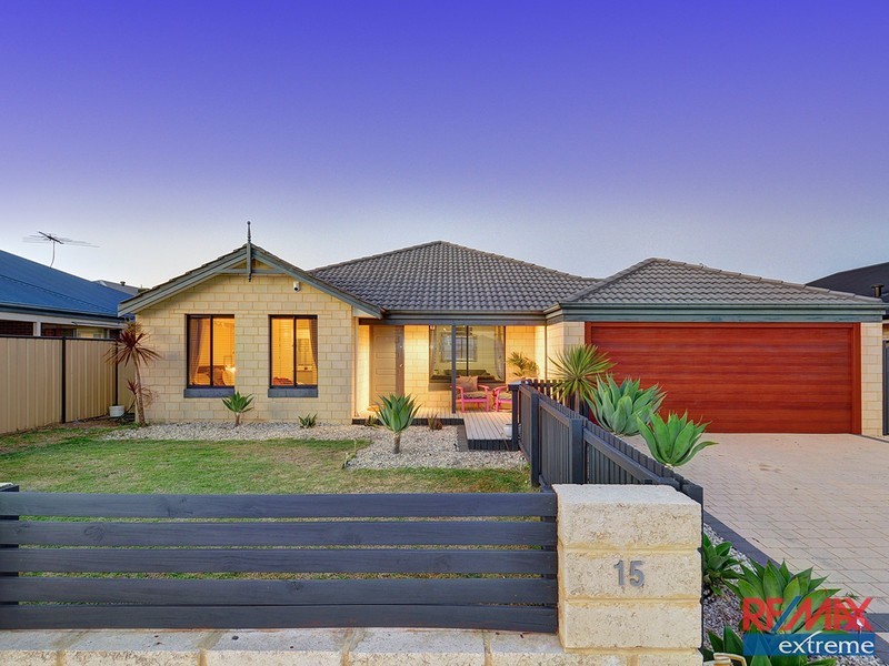 15 Rocklands Loop, Carramar WA 6031