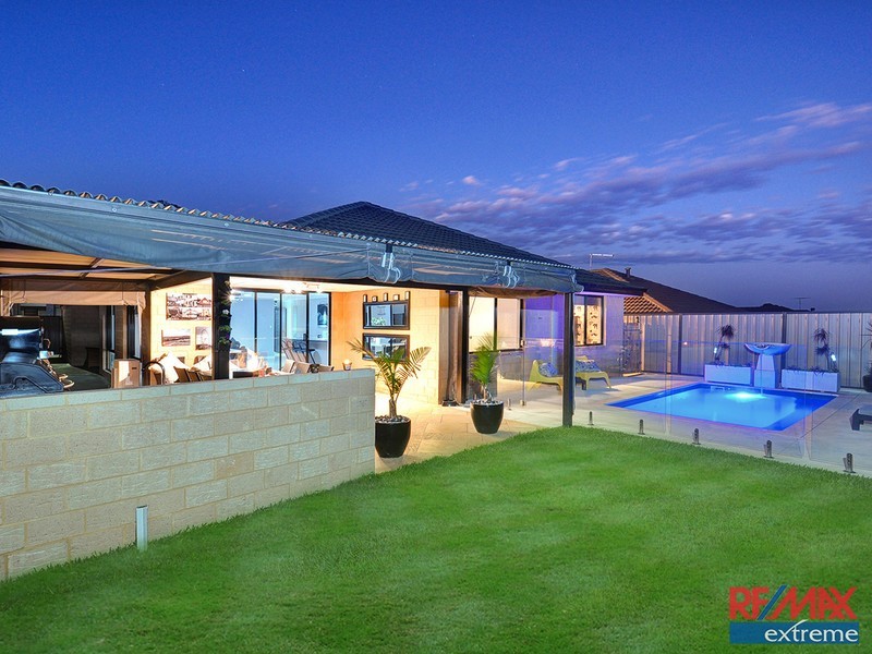16 Stockholm Road, Wanneroo WA 6065