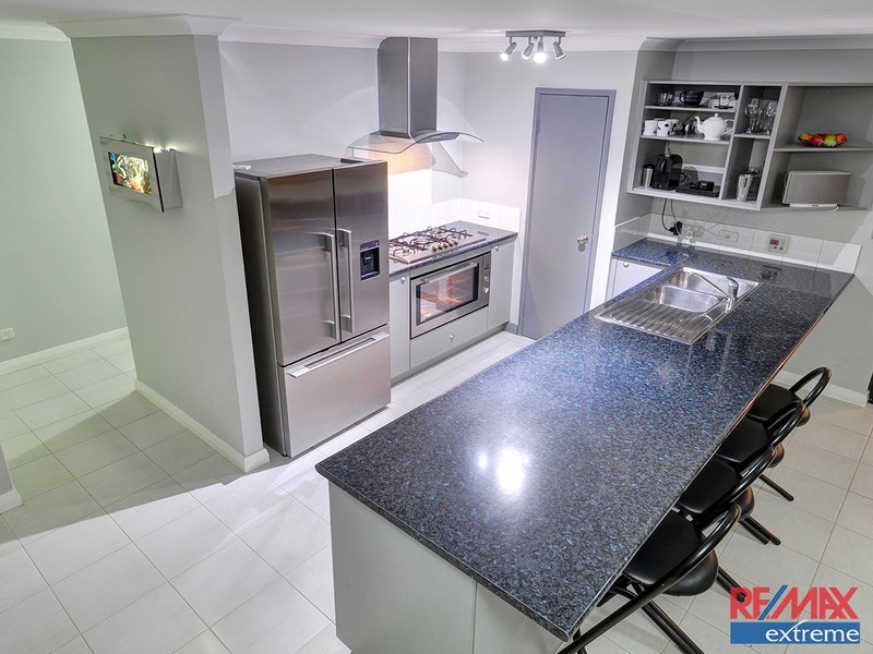 16 Stockholm Road, Wanneroo WA 6065