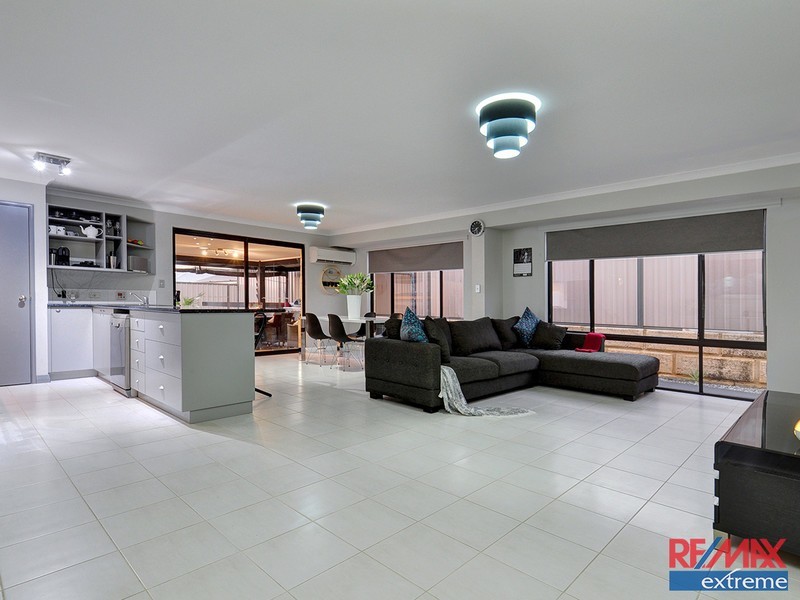 16 Stockholm Road, Wanneroo WA 6065