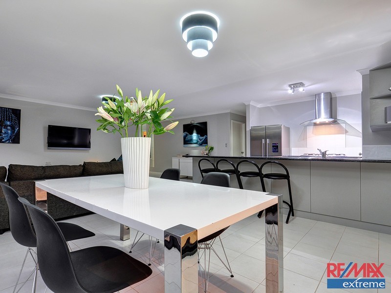 16 Stockholm Road, Wanneroo WA 6065