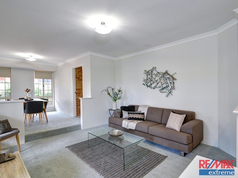 18 Ollera Meander, Carramar WA 6031