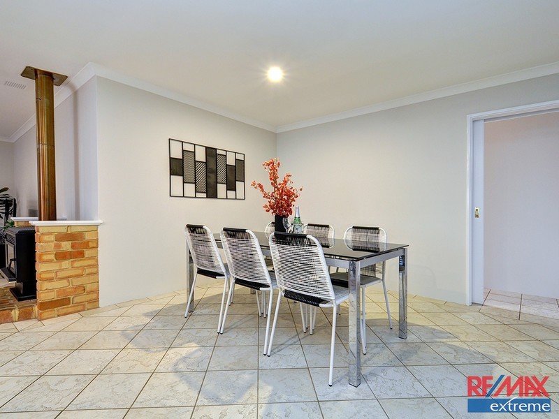 18 Ollera Meander, Carramar WA 6031