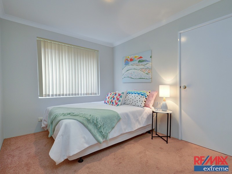 18 Ollera Meander, Carramar WA 6031