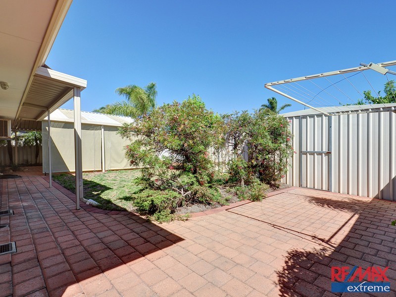 18 Ollera Meander, Carramar WA 6031
