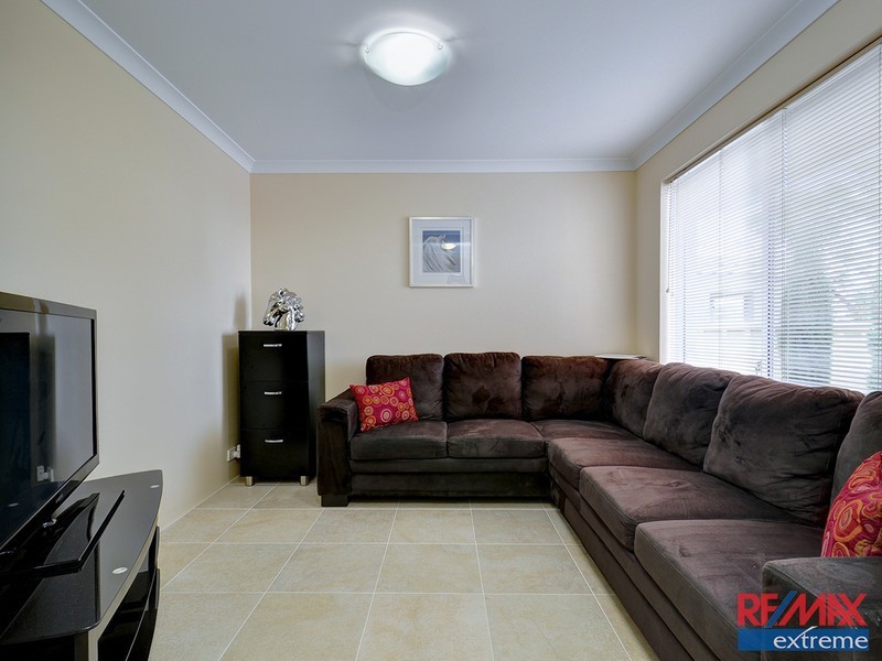 27 Zingarello Street, Pearsall WA 6065