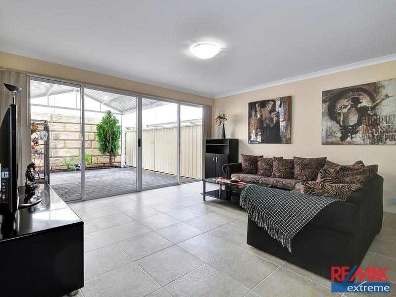 27 Zingarello Street, Pearsall WA 6065