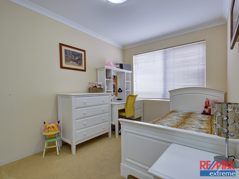 27 Zingarello Street, Pearsall WA 6065