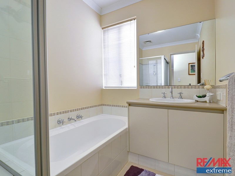 27 Zingarello Street, Pearsall WA 6065