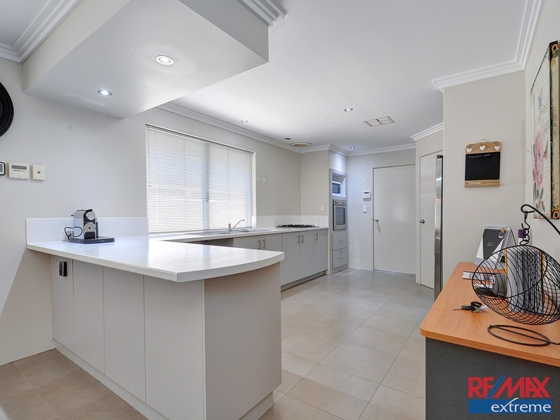 35 Turner Parkway, Carramar WA 6031