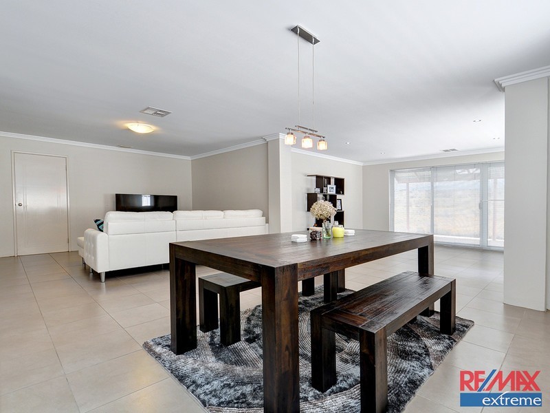 35 Turner Parkway, Carramar WA 6031