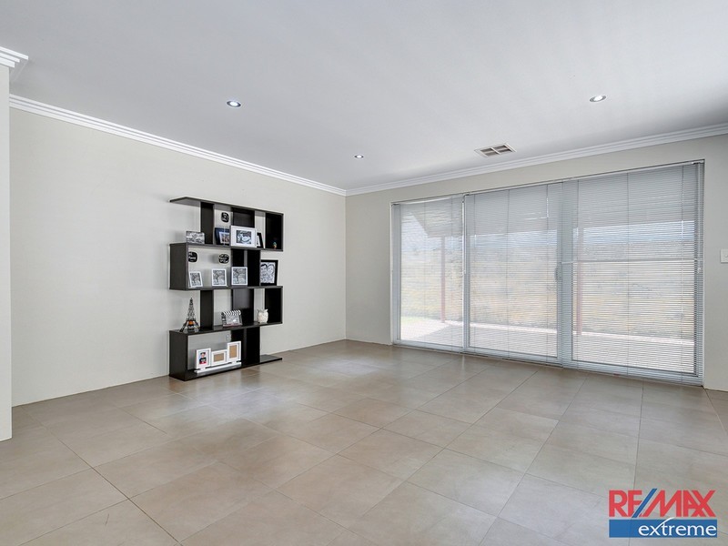 35 Turner Parkway, Carramar WA 6031