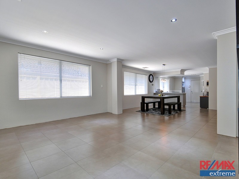 35 Turner Parkway, Carramar WA 6031