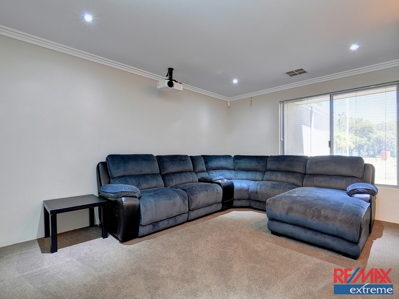 35 Turner Parkway, Carramar WA 6031
