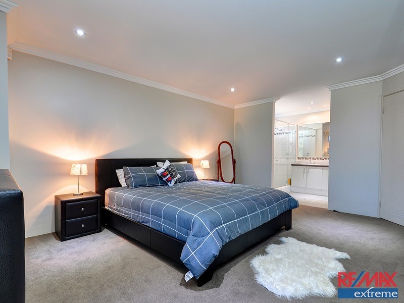 35 Turner Parkway, Carramar WA 6031