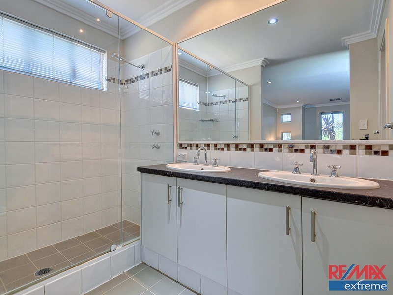 35 Turner Parkway, Carramar WA 6031