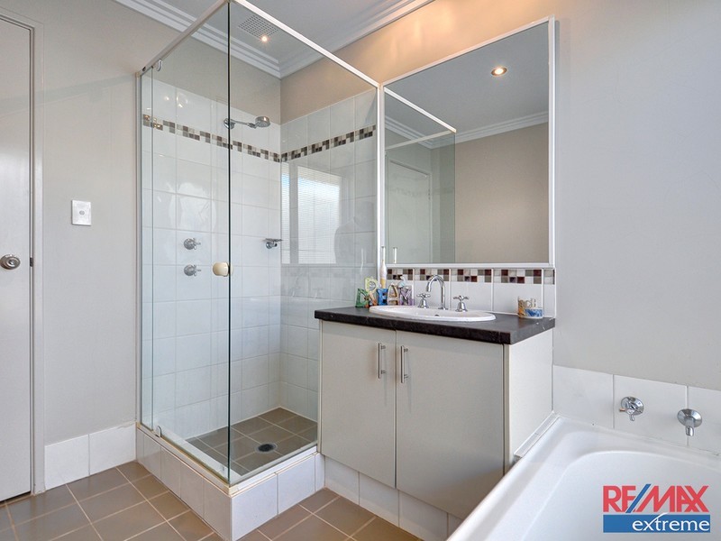 35 Turner Parkway, Carramar WA 6031