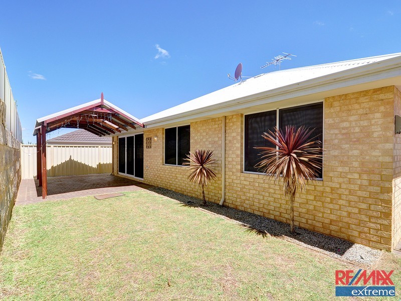 35 Turner Parkway, Carramar WA 6031
