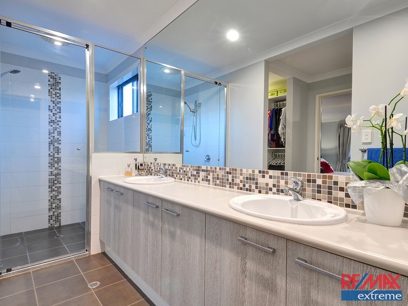 3 Agasse Way, Tapping WA 6065