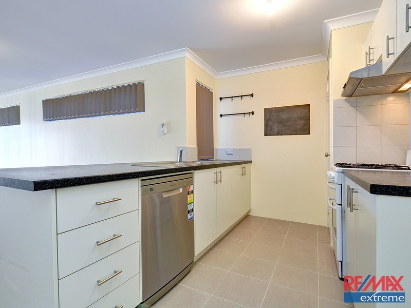 11 Astrolux Court, Banksia Grove WA 6031