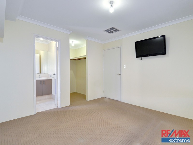 11 Astrolux Court, Banksia Grove WA 6031