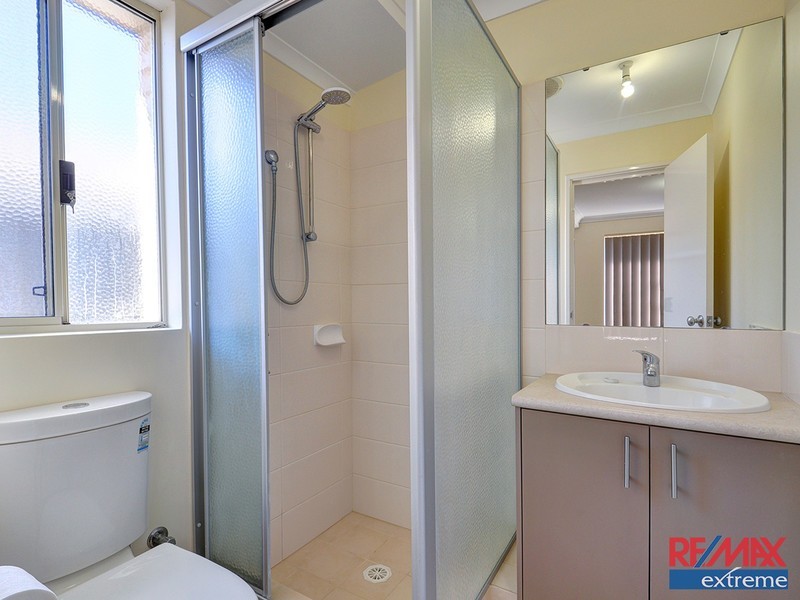 11 Astrolux Court, Banksia Grove WA 6031