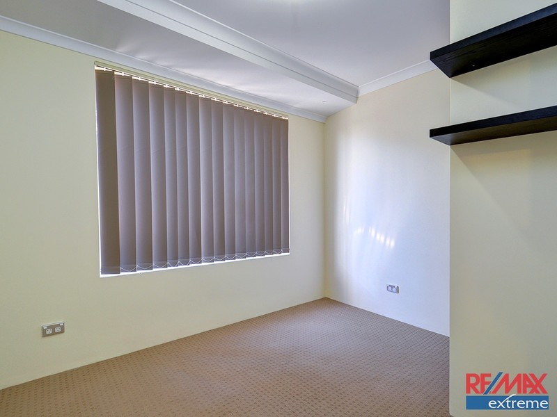 11 Astrolux Court, Banksia Grove WA 6031