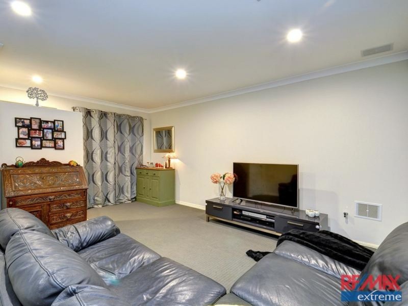 5B Glen Place, Hocking WA 6065