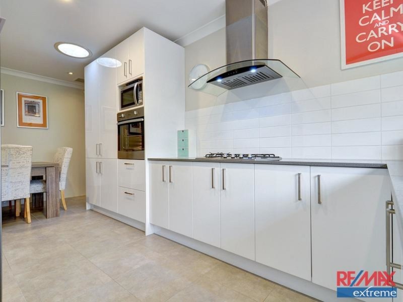 5B Glen Place, Hocking WA 6065