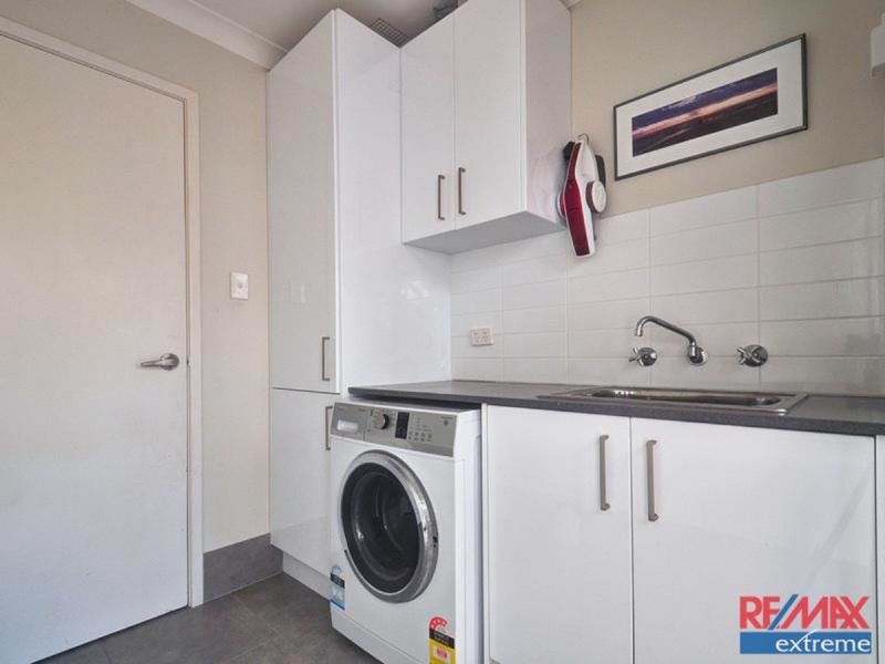 5B Glen Place, Hocking WA 6065