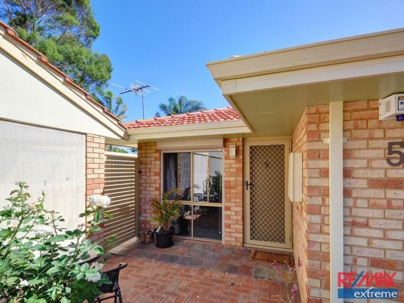 5B Glen Place, Hocking WA 6065