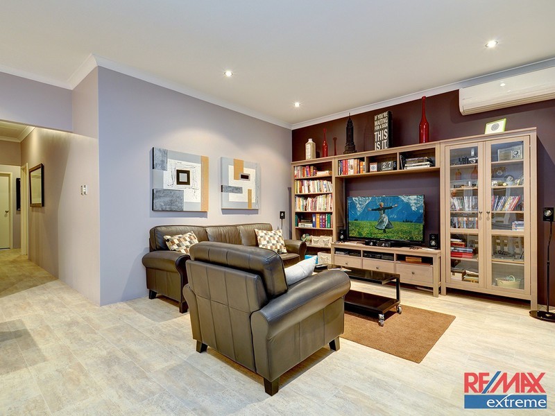 52 Bauer Circle, Banksia Grove WA 6031