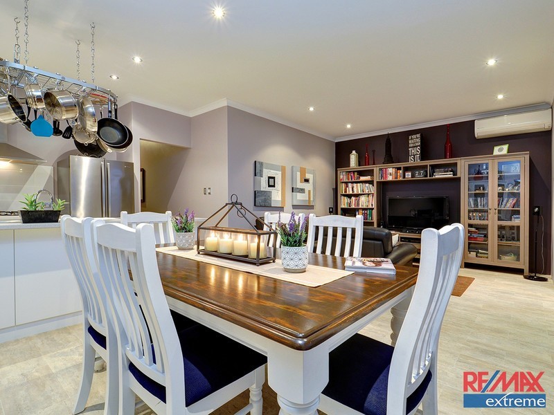 52 Bauer Circle, Banksia Grove WA 6031