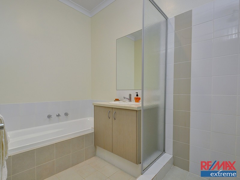 52 Bauer Circle, Banksia Grove WA 6031