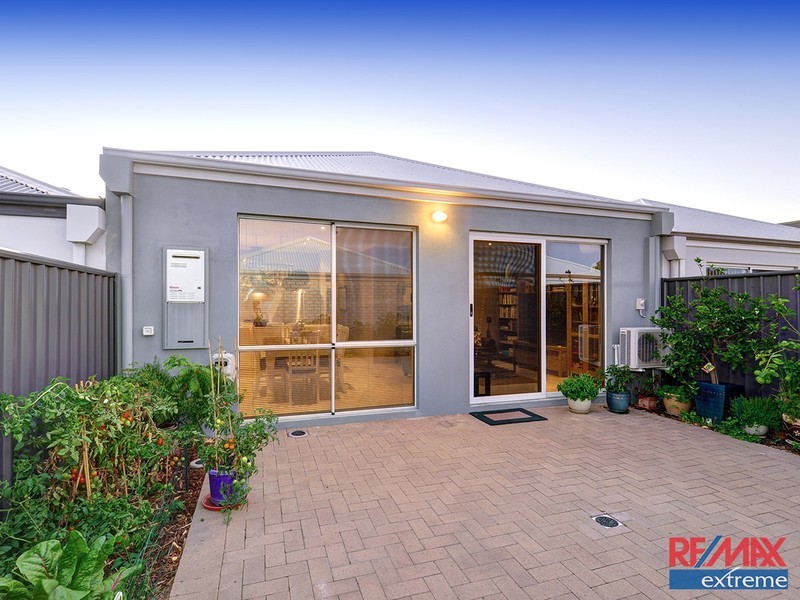 52 Bauer Circle, Banksia Grove WA 6031