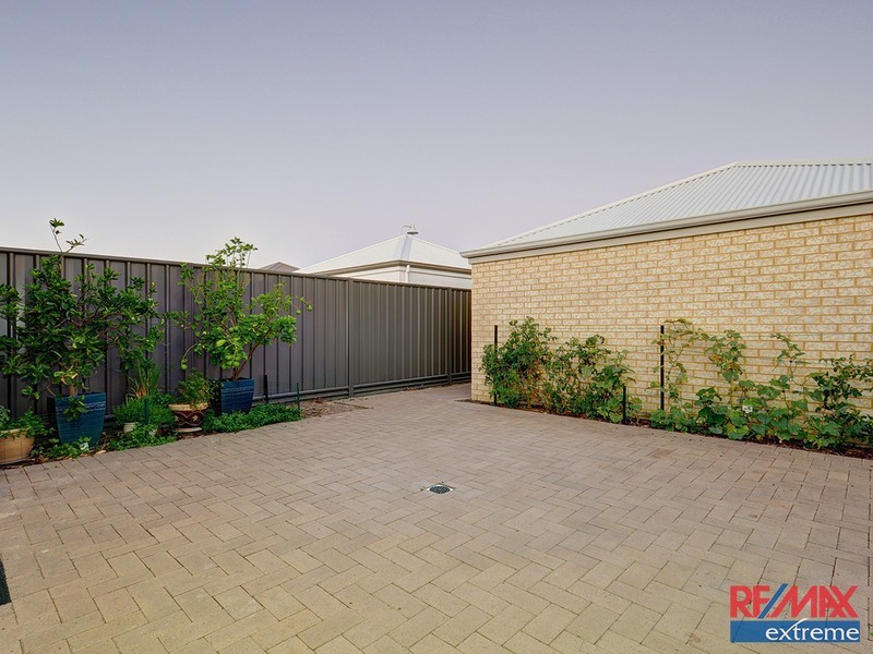 52 Bauer Circle, Banksia Grove WA 6031