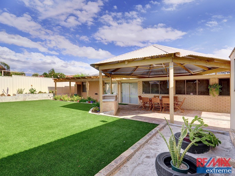 19 Sapling Way, Hocking WA 6065